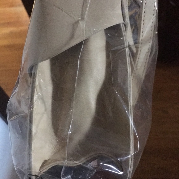 Pixie Market leather Vanilla Box Bag - Never Used - Picture 6 of 8